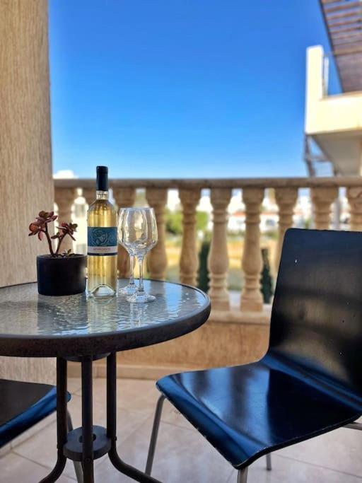 Teo Apartment Paphos Kültér fotó